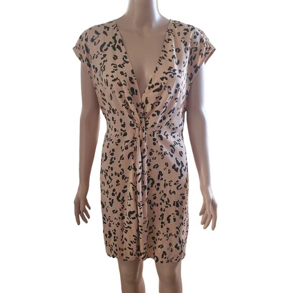 NEW Cupshe Size M Fallon Leopard V-neck Cap Sleeved 100% Rayon Dress - Picture 1 of 8